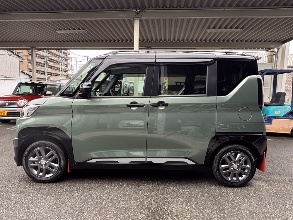MITSUBISHI DELICA MINI