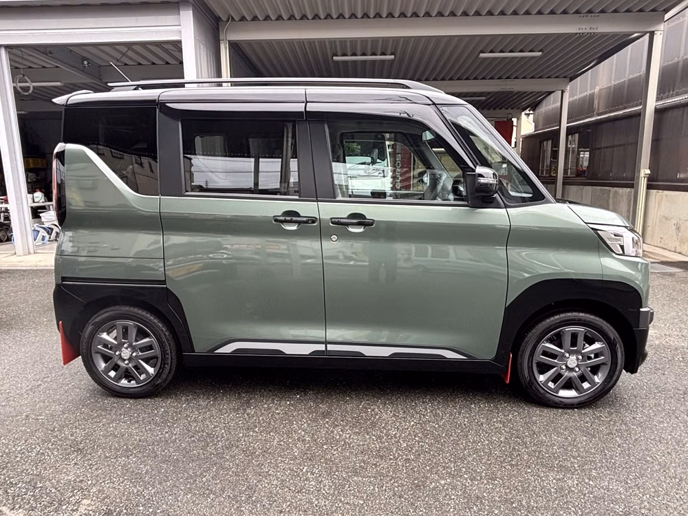 MITSUBISHI DELICA MINI