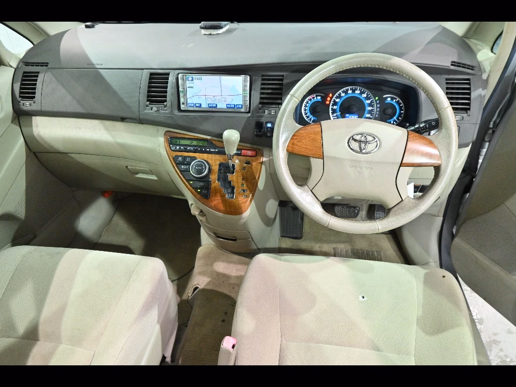 TOYOTA ISIS