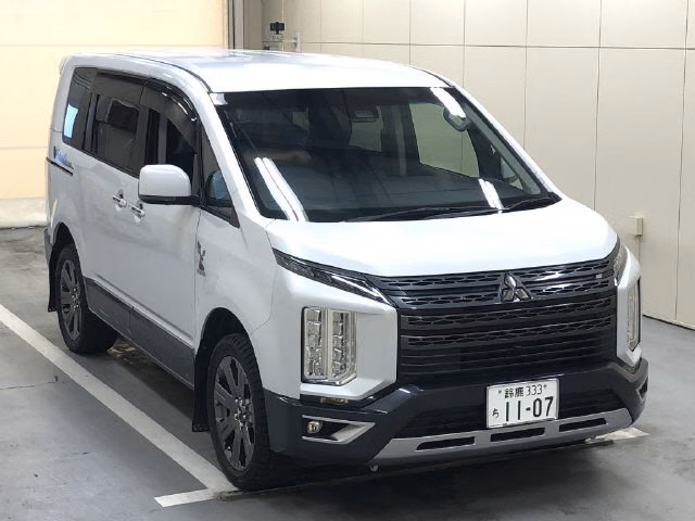 MITSUBISHI DELICA D:5