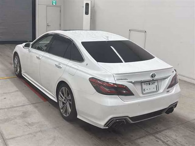 TOYOTA CROWN