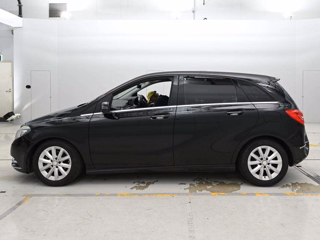 MERCEDES-BENZ B-CLASS