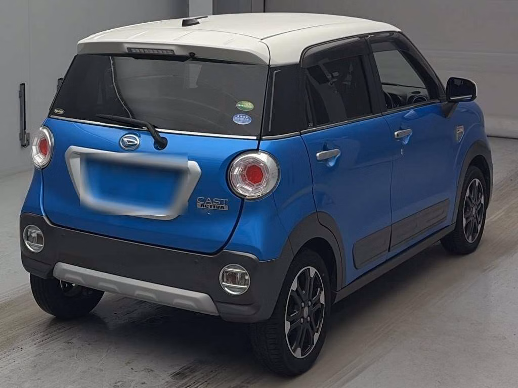 DAIHATSU CAST