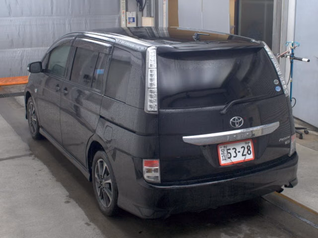 TOYOTA ISIS