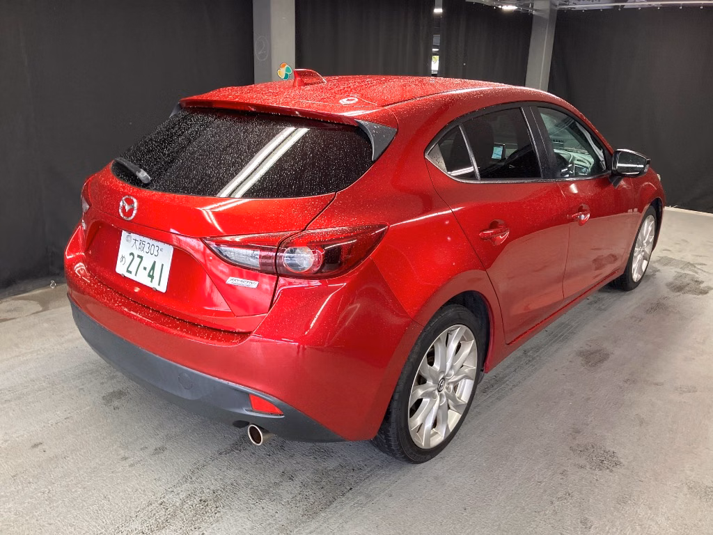 MAZDA AXELA