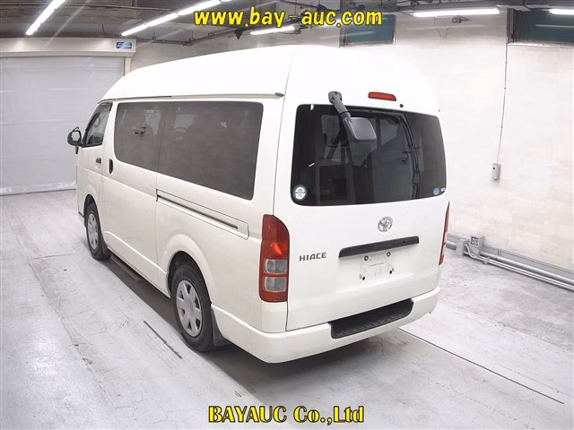 TOYOTA REGIUS ACE