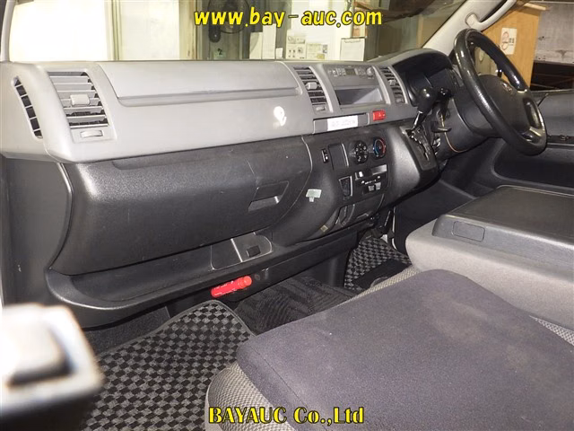 TOYOTA REGIUS ACE