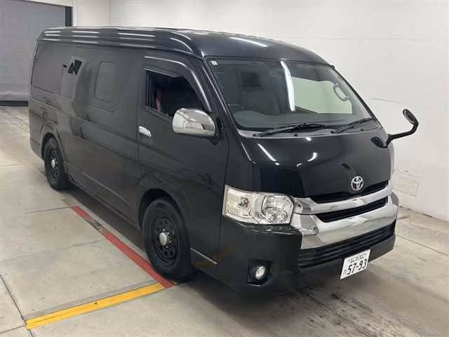 TOYOTA HIACE