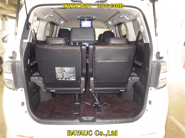 TOYOTA VELLFIRE