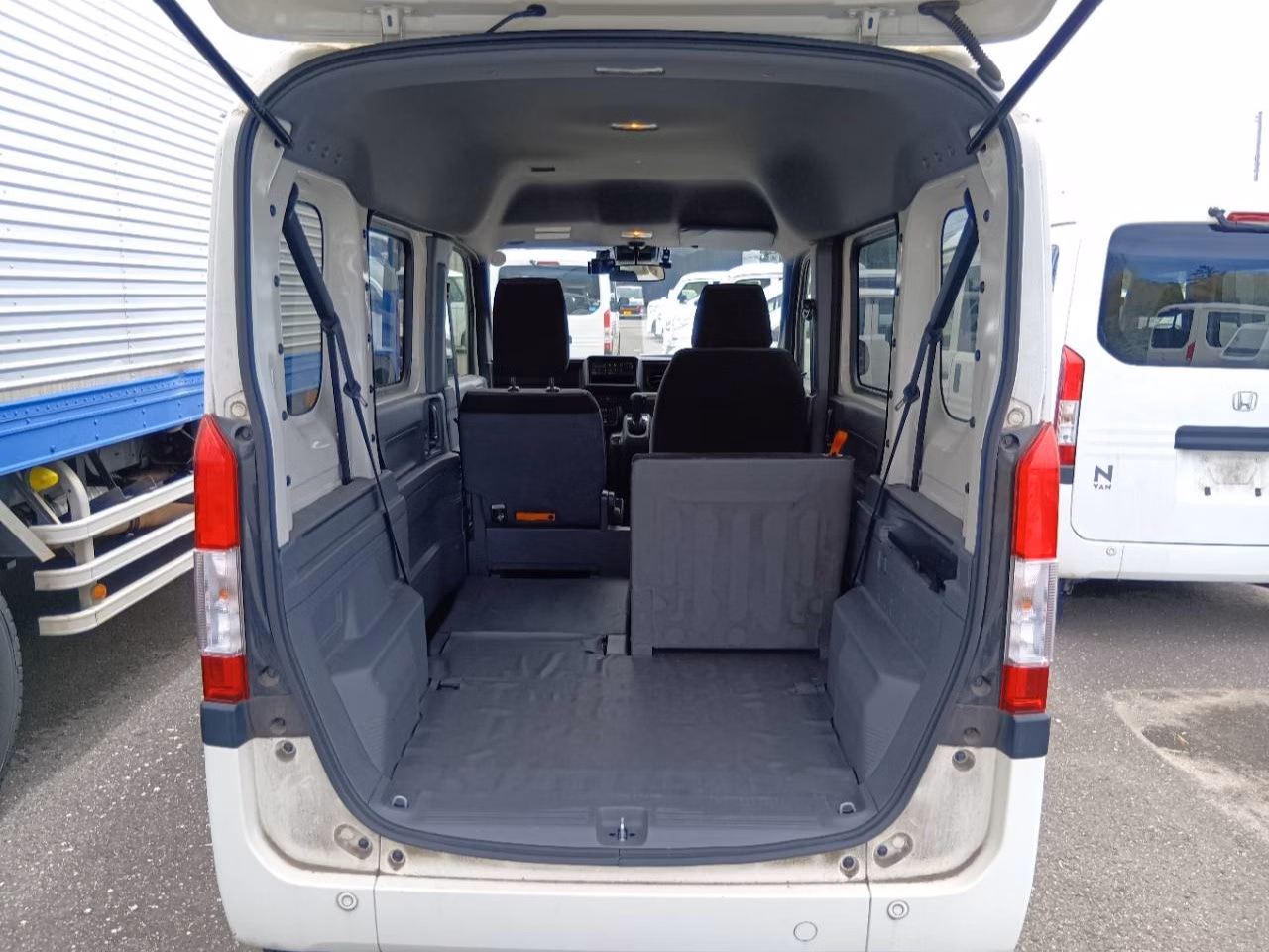 HONDA N-VAN