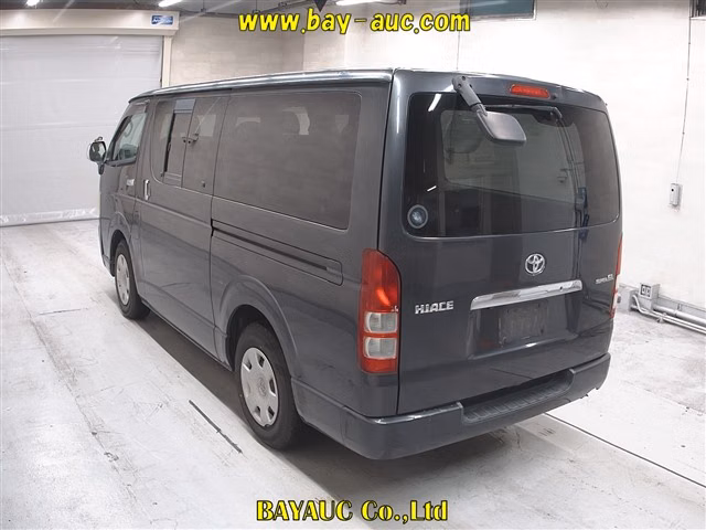 TOYOTA REGIUS ACE