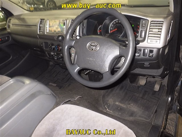 TOYOTA REGIUS ACE