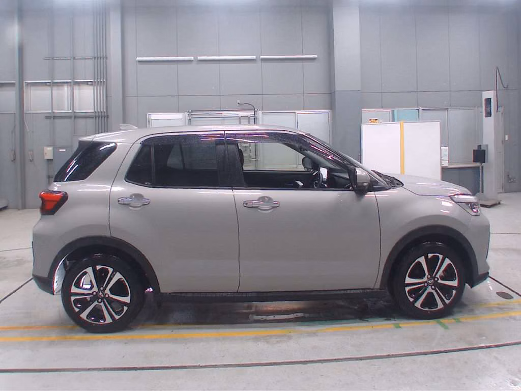 DAIHATSU ROCKY