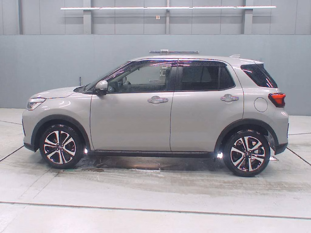 DAIHATSU ROCKY