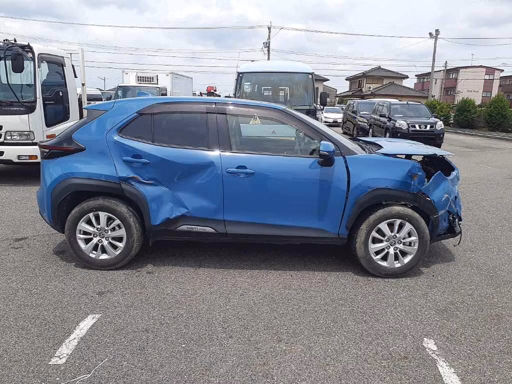 TOYOTA YARIS CROSS