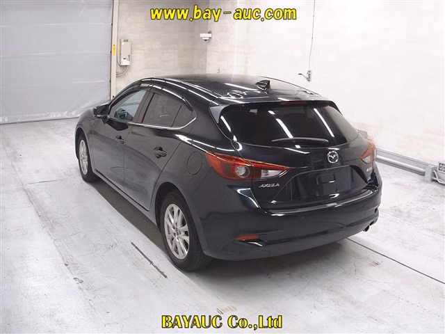 MAZDA AXELA