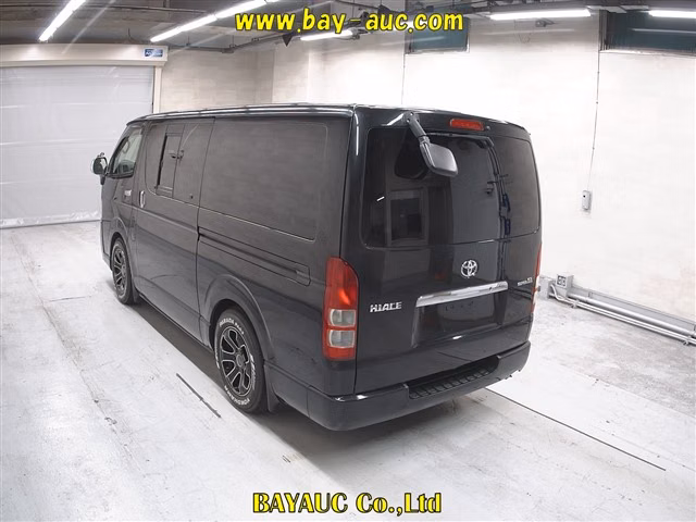 TOYOTA REGIUS ACE