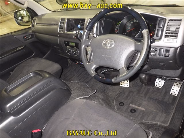 TOYOTA REGIUS ACE