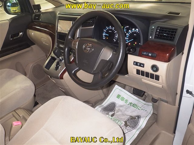 TOYOTA VELLFIRE