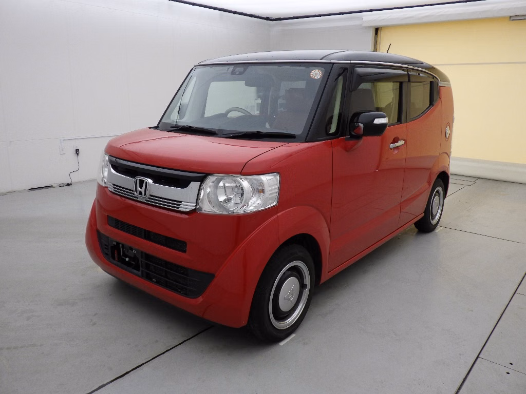 HONDA N-BOX SLASH