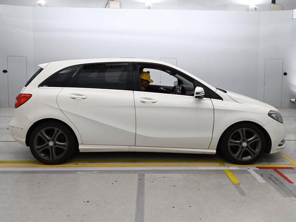 MERCEDES-BENZ B-CLASS