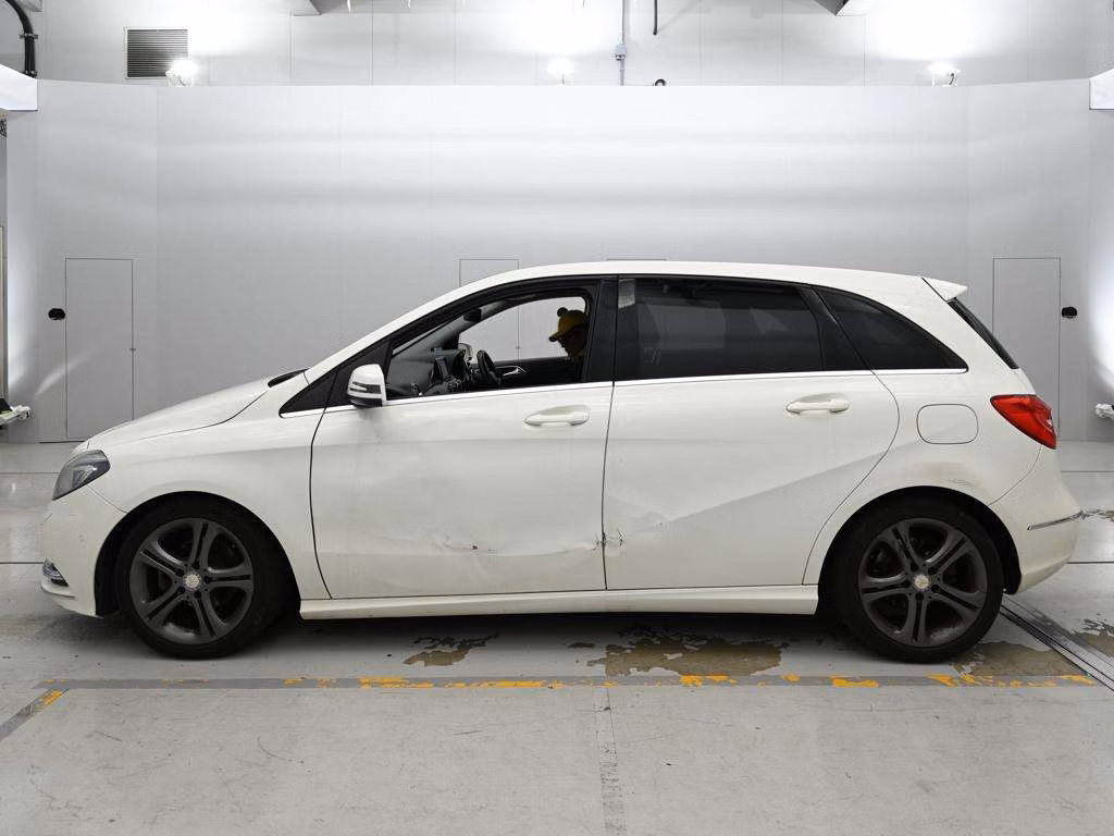 MERCEDES-BENZ B-CLASS