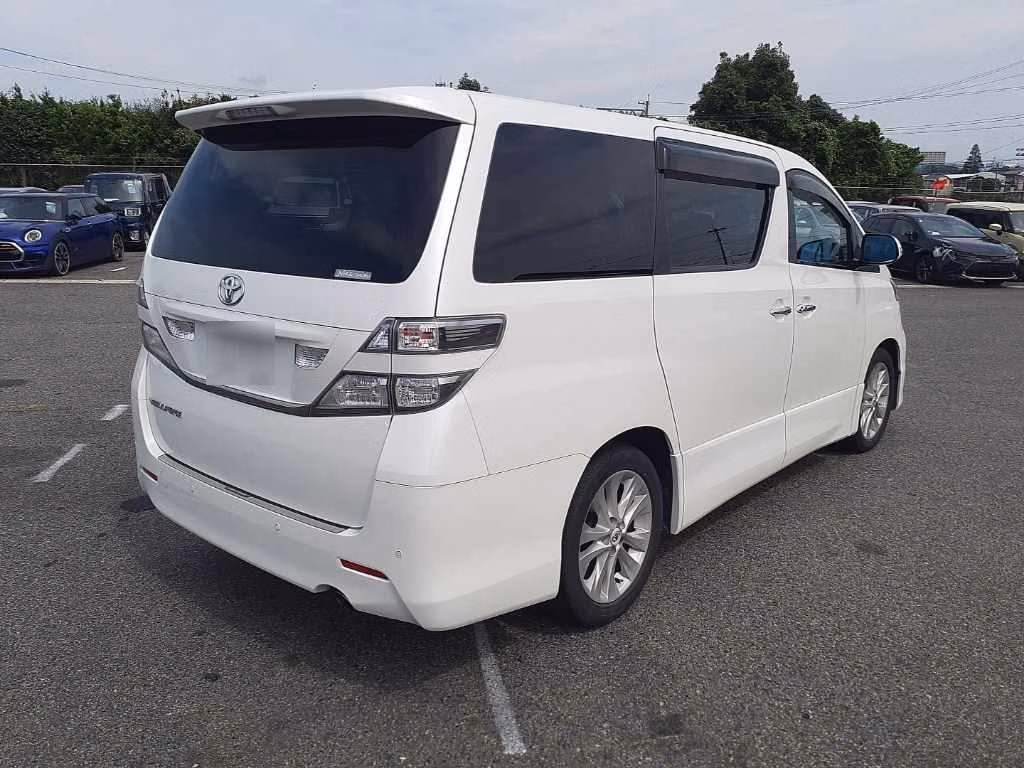 TOYOTA VELLFIRE