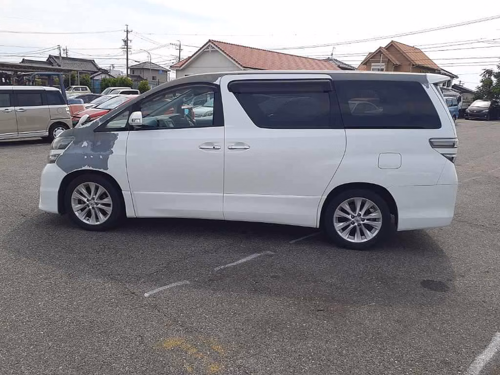 TOYOTA VELLFIRE