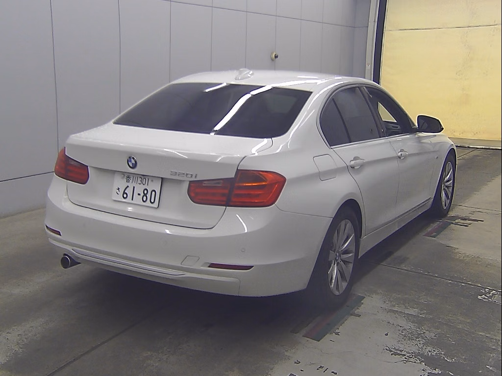 BMW 3-SERIES