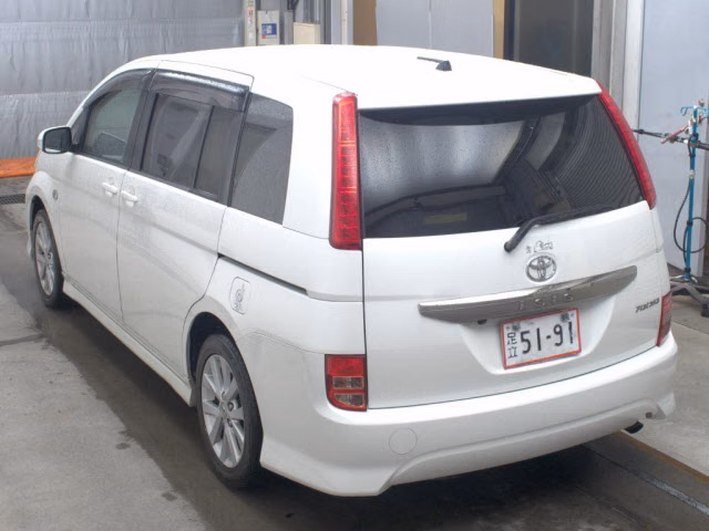 TOYOTA ISIS