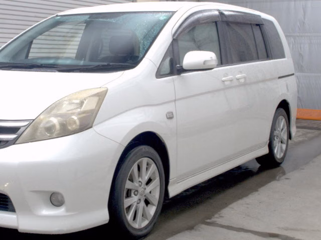 TOYOTA ISIS