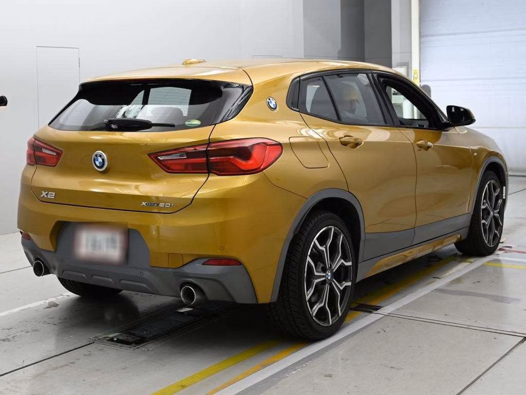 BMW X2