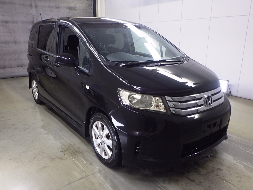 HONDA FREED SPIKE
