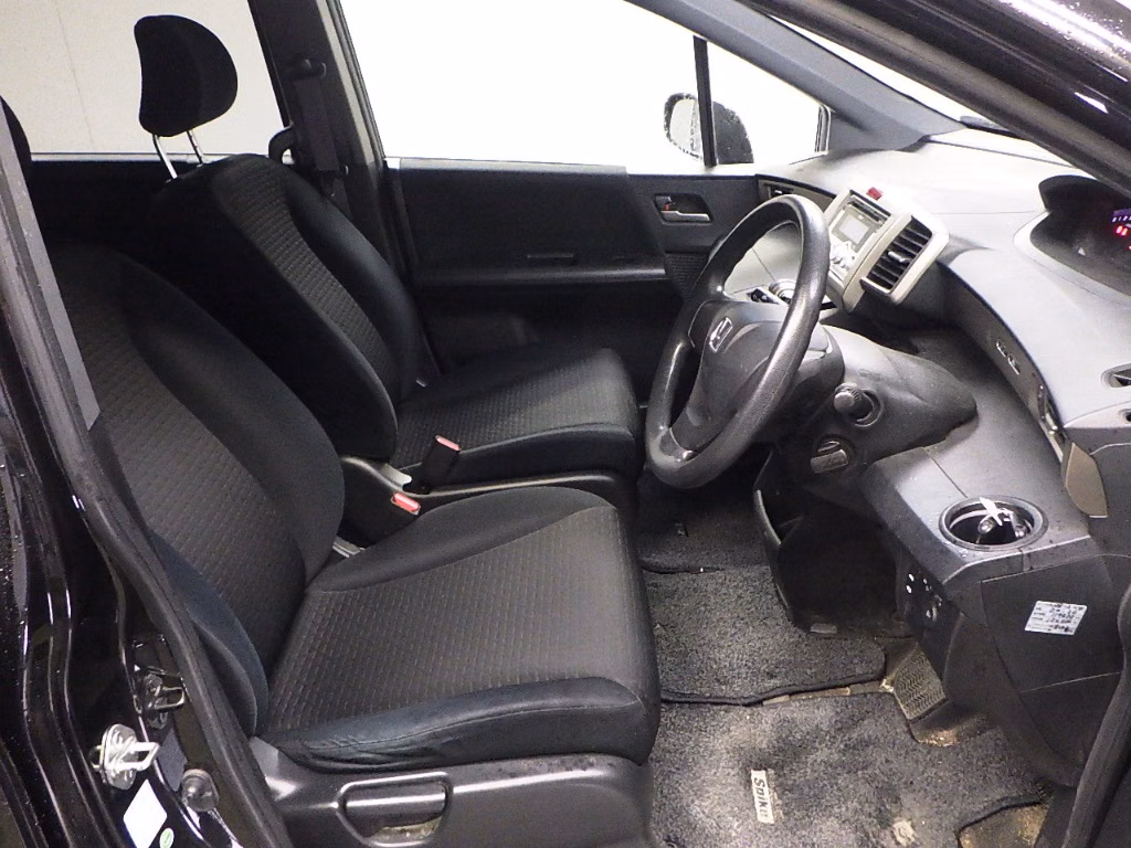HONDA FREED SPIKE