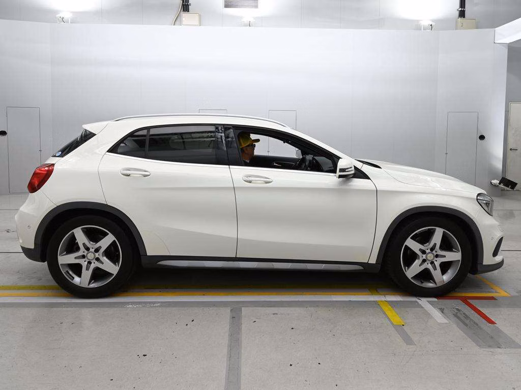 MERCEDES-BENZ GLA-CLASS