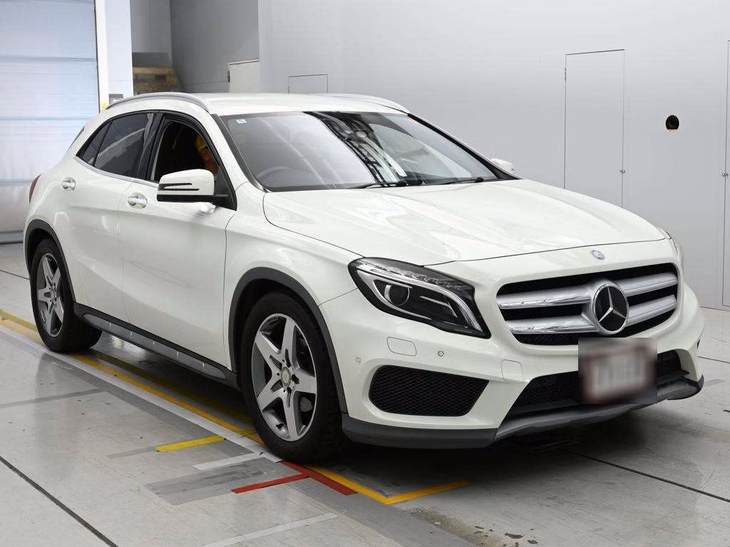 MERCEDES-BENZ GLA-CLASS