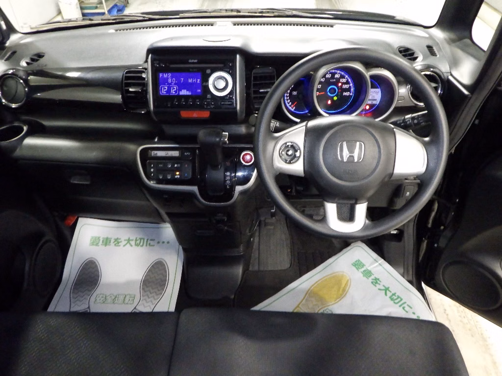 HONDA N-BOX+