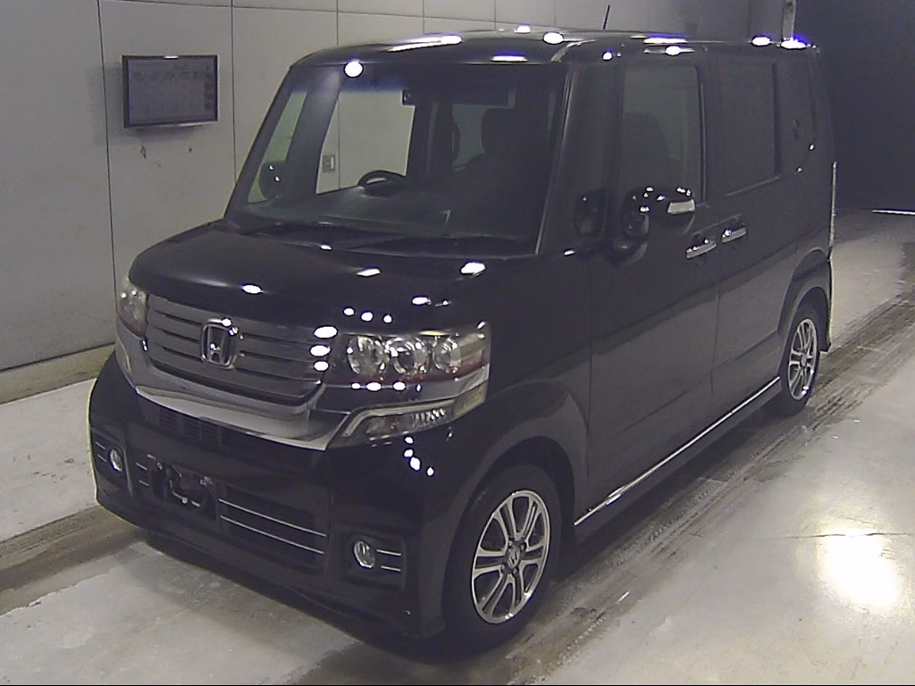 HONDA N-BOX+