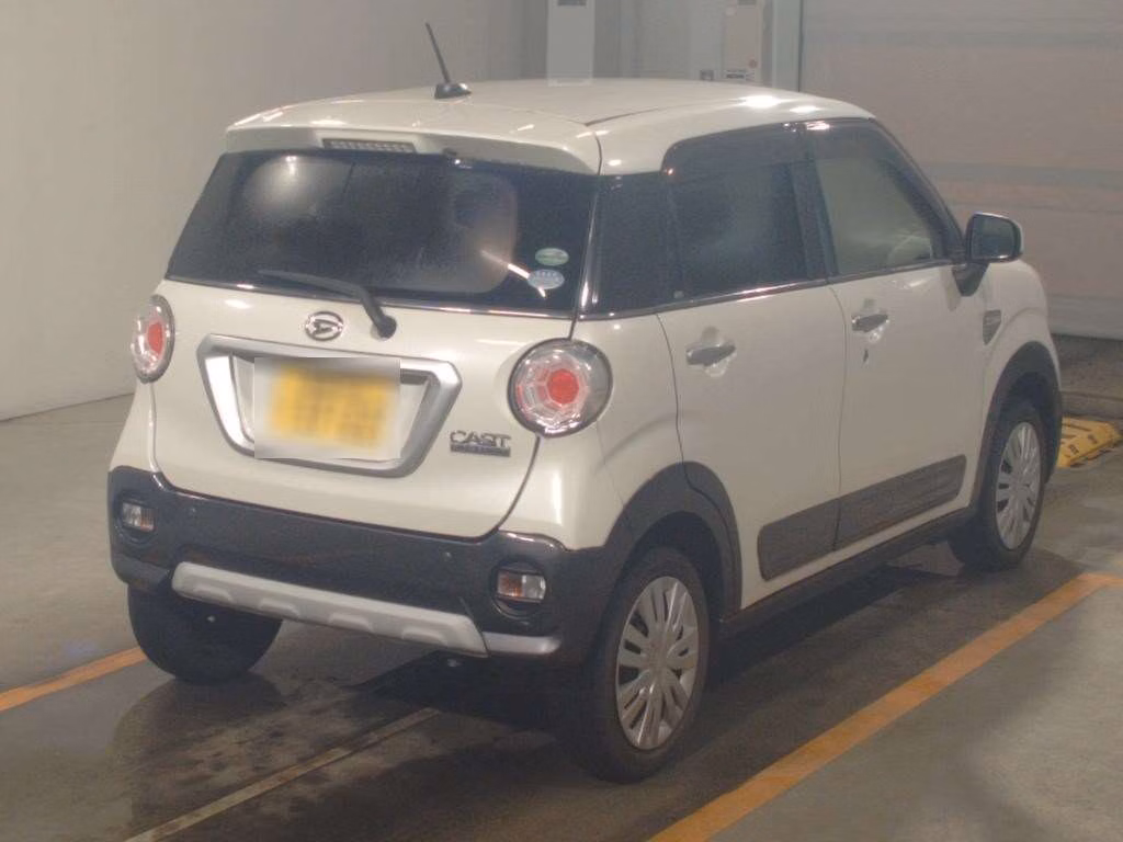 DAIHATSU CAST