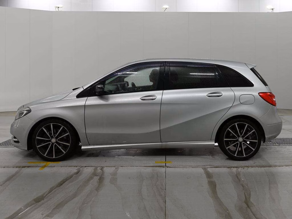 MERCEDES-BENZ B-CLASS