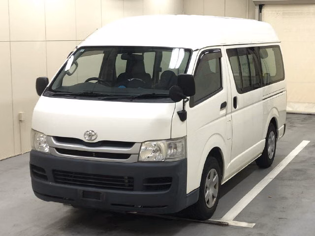 TOYOTA REGIUS ACE
