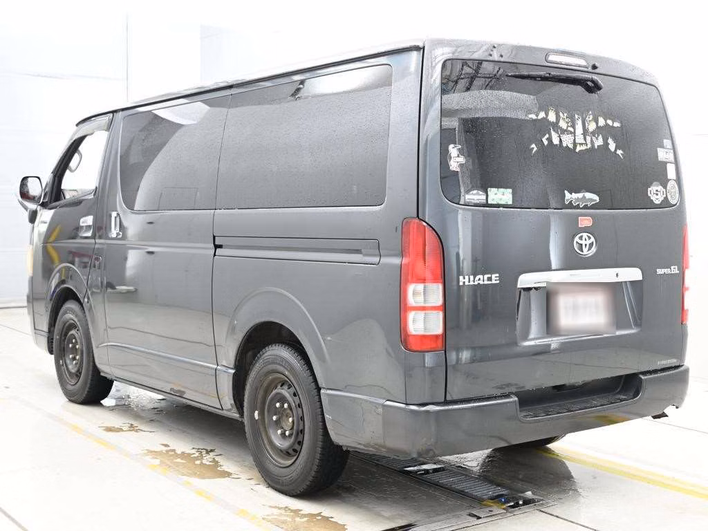 TOYOTA REGIUS ACE