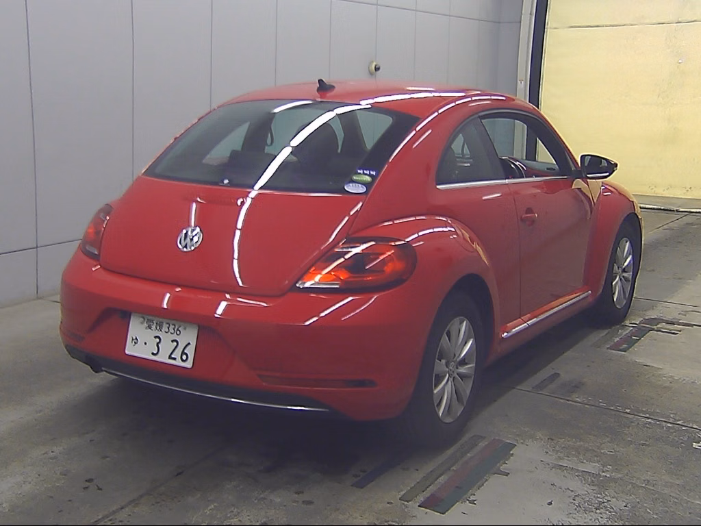 VOLKSWAGEN BEETLE