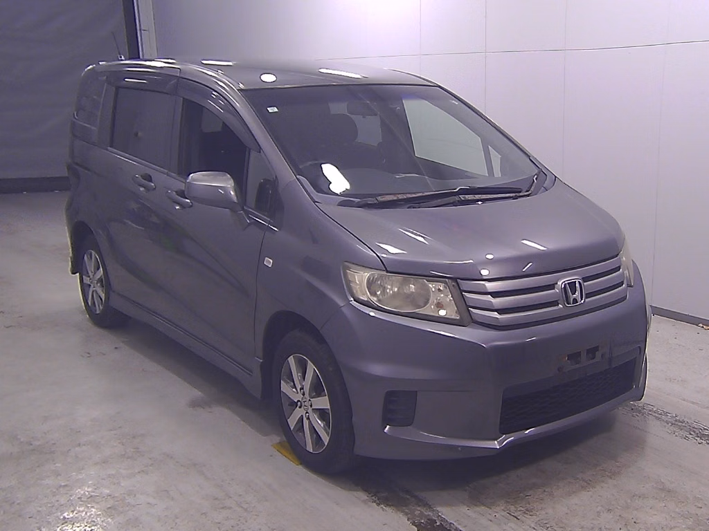 HONDA FREED SPIKE