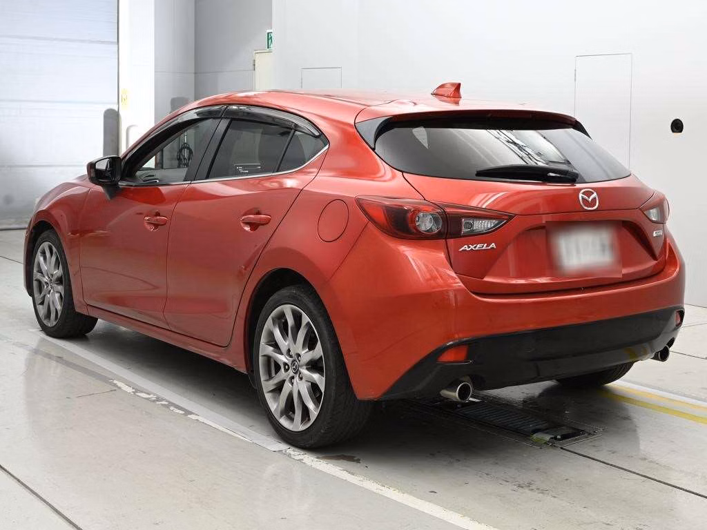 MAZDA AXELA