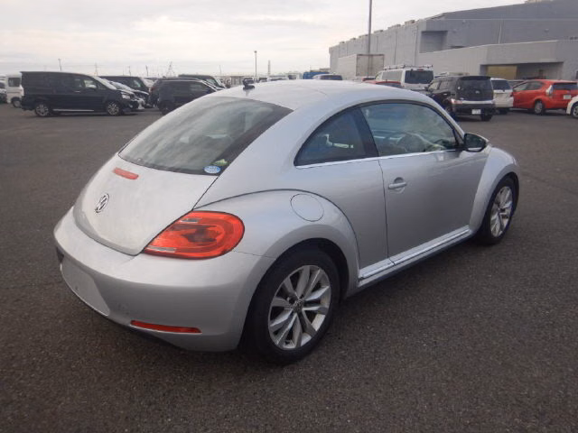 VOLKSWAGEN BEETLE