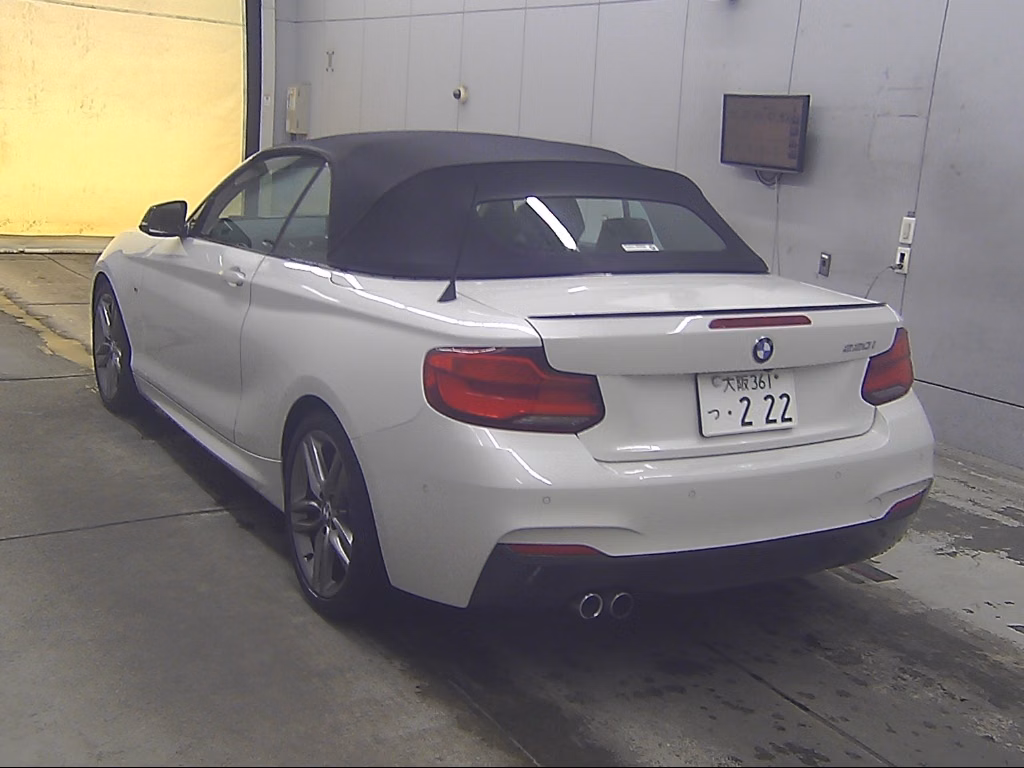 BMW 2-SERIES
