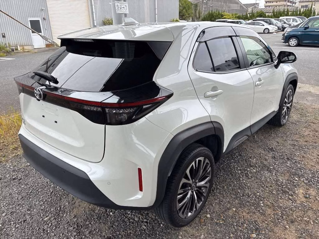 TOYOTA YARIS CROSS