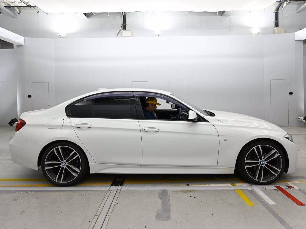BMW 3-SERIES