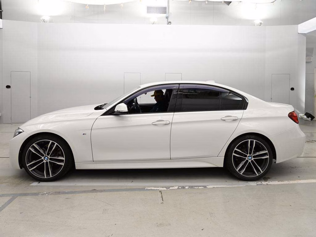 BMW 3-SERIES